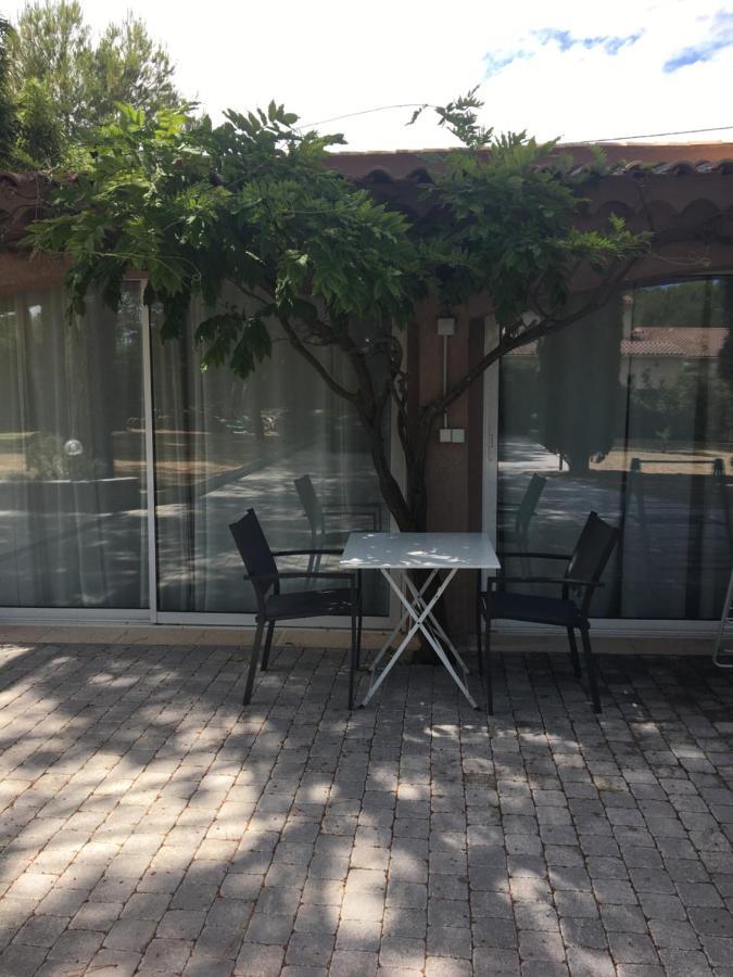 Gite 2 Pieces Au Calme Les Arcs-sur-Argens Eksteriør bilde